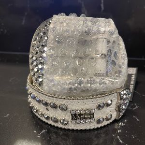 Peal white  Lavasan – Classic